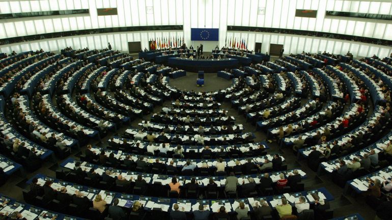 Le Parlement européen approuve un prêt de 1,2 milliard d'euros à l'Ukraine