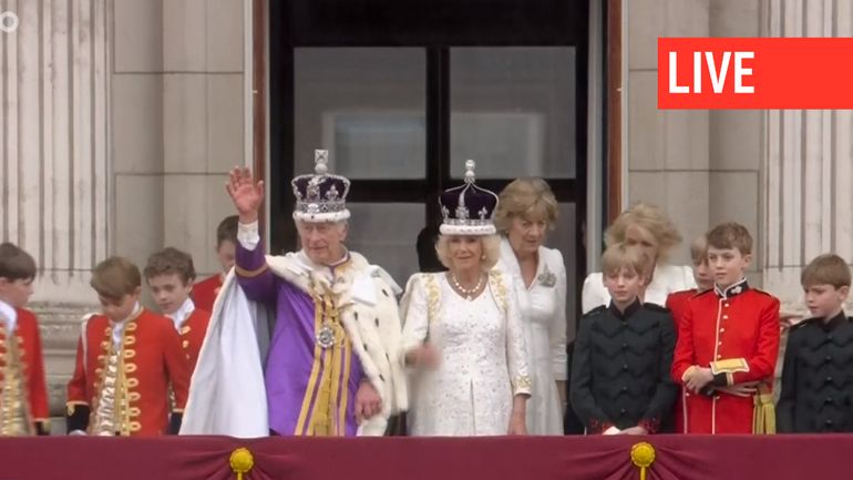 Couronnement de Charles III - Direct commenté : après leur couronnement, le roi Charles III et la reine Camilla saluent la foule à Buckingham