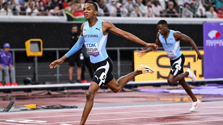 Mondiaux d’athlétisme : Le Botswanais Kebinatshipi sacré champion du monde du 400 m