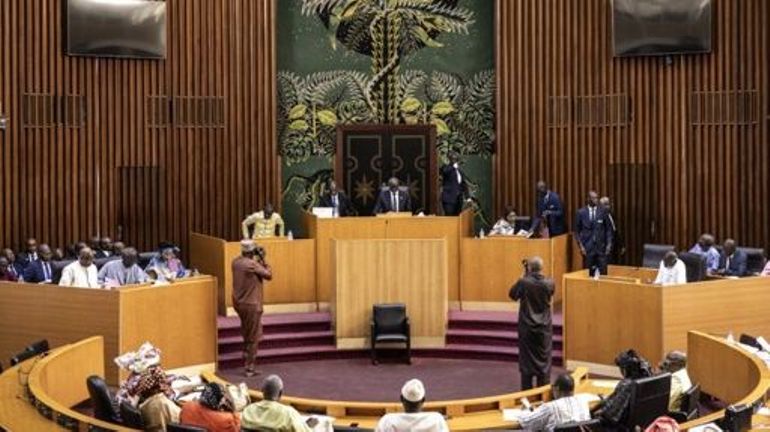 Sénégal : le Parlement, hostile au pouvoir, rejette une révision de la Constitution