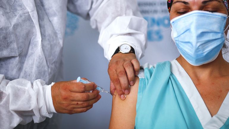 Vaccination obligatoire : les institutions de soins prient le Codeco d'imposer la vaccination à tout leur personnel