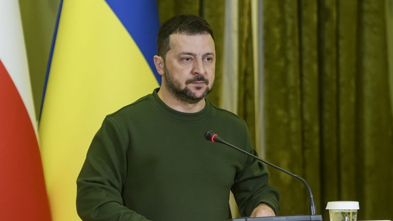 Guerre en Ukraine : Zelensky nomme un nouveau commandant en chef à la tête de l'armée de Terre ukrainienne