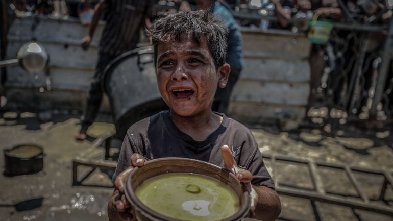 Gaza : le Royaume-Uni se prépare à larguer de l'aide humanitaire et à évacuer des 