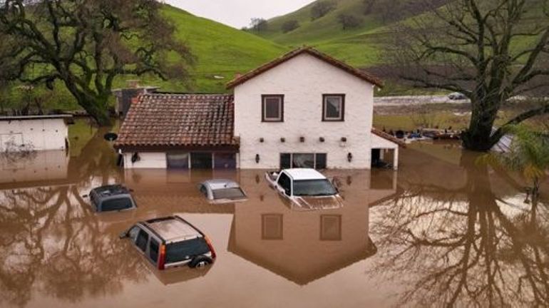 Les tempêtes en Californie font 14 morts