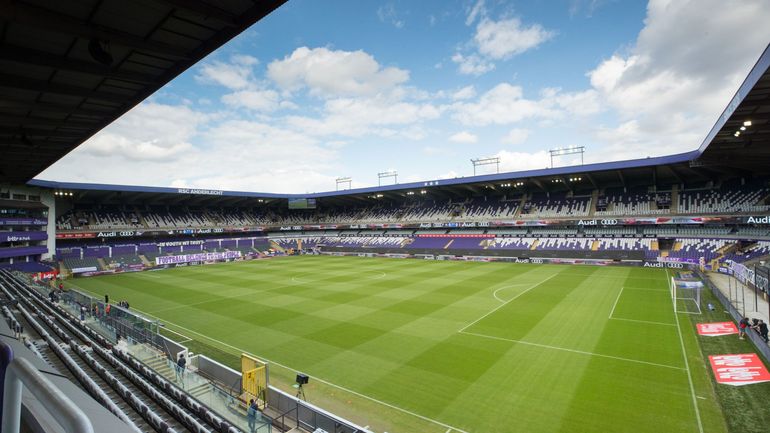 La pelouse d’Anderlecht en mauvais état à cause d’une maladie