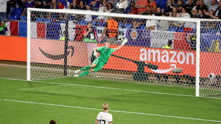 Euro 2025 – L'arrêt du tournoi ? Ann-Katrin Berger évite un auto-goal grâce à une détente exceptionnelle