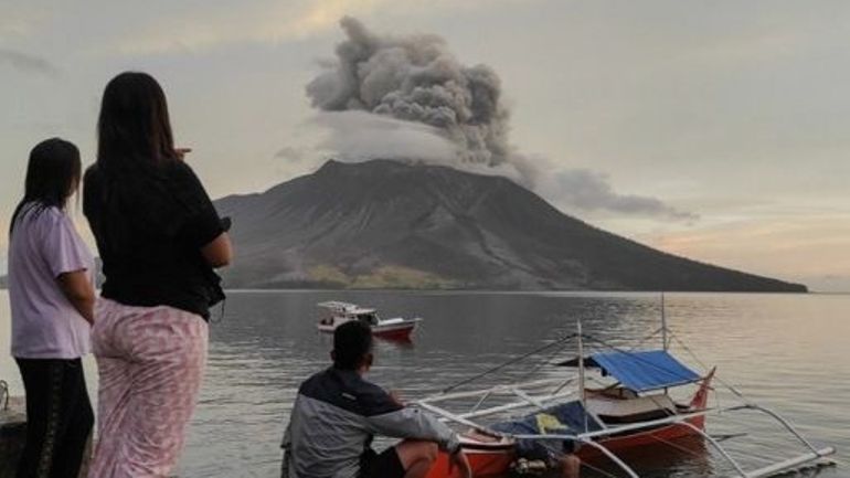 Indonésie : nouvelle éruption du volcan Ruang