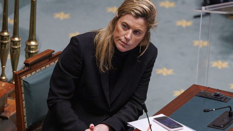 Domiciliations à Aalter : le cabinet de l'ancienne ministre de l'Intérieur, Annelies Verlinden, était au courant des problèmes