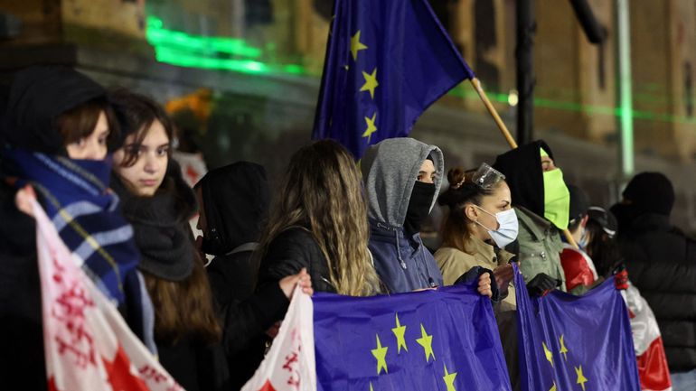 Cinquième jour de manifestations pro-UE en Géorgie, le pouvoir refuse de négocier avec l'opposition