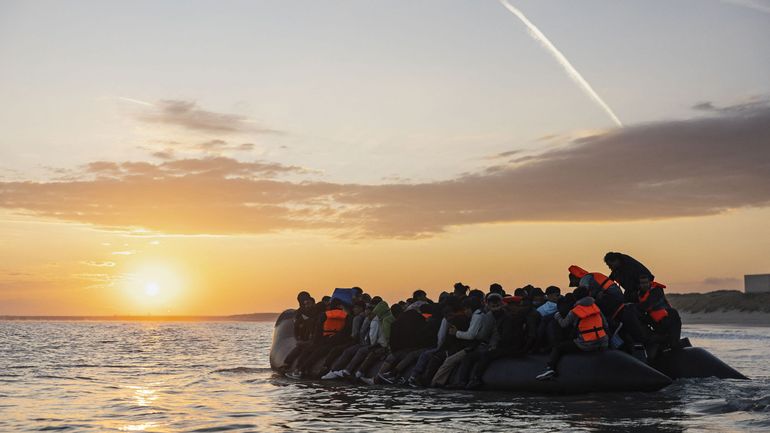 Londres dit avoir arrêté les premiers migrants dans le cadre du nouveau traité franco-britannique