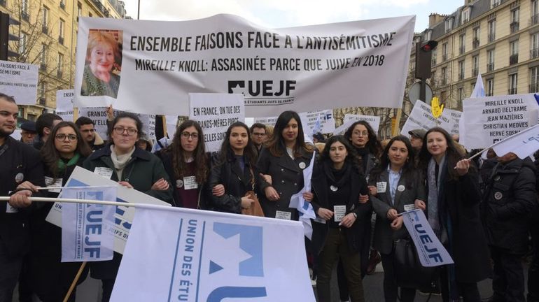 À Paris, une marche pour retrouver l'unité nationale contre l'antisémitisme... qui met en lumière les clivages politiques