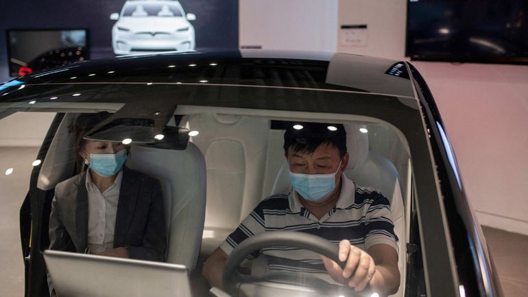 Chine : Tesla rappelle 285.000 voitures pour risque de collision