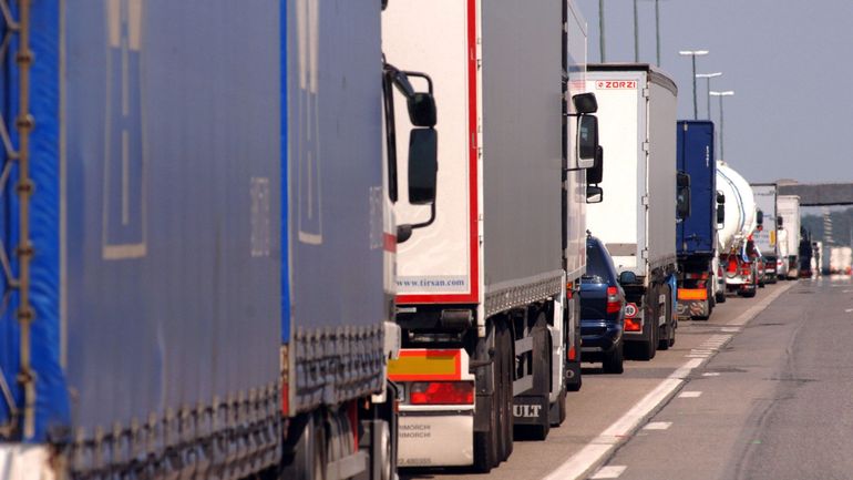 Chantier de l'autoroute E411 à Daussoulx : 3 jours d'interdiction pour les poids lourds