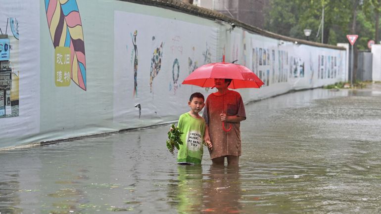 Alors qu'inondations et incendies se multiplient, 195 pays se penchent sur les prévisions climatiques