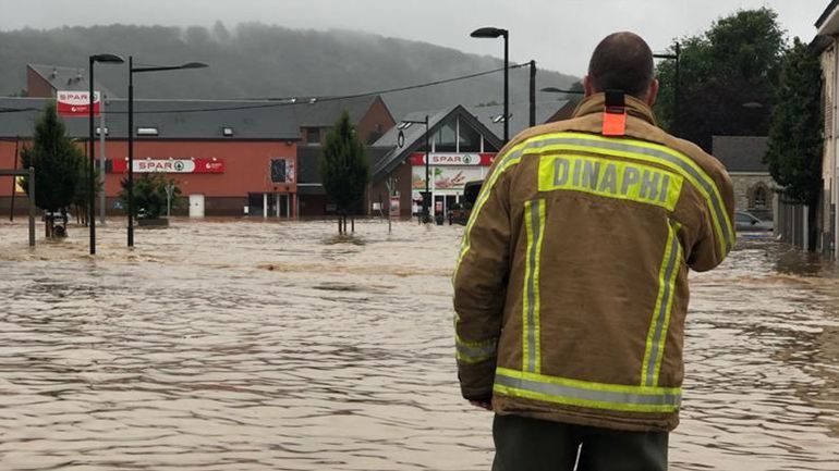 La détresse après les inondations : Rochefort ouvre un guichet spécial pour venir en aide aux milliers de sinistrés de la commune