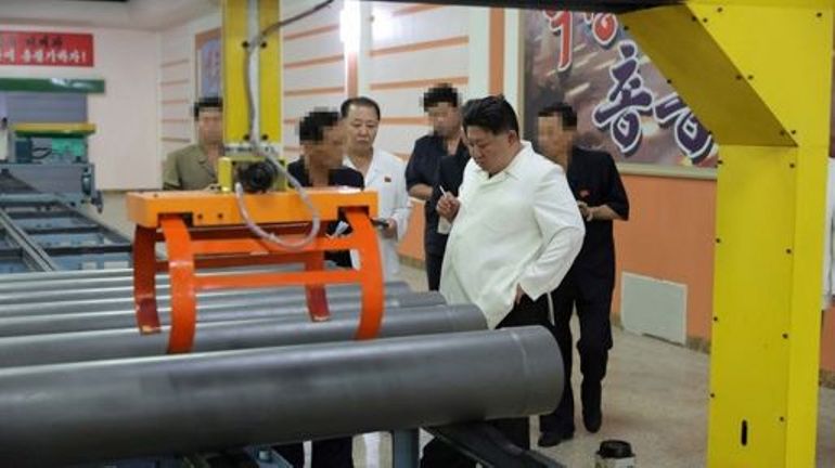 Kim Jong Un appelle la Corée du Nord à intensifier sa production de missiles