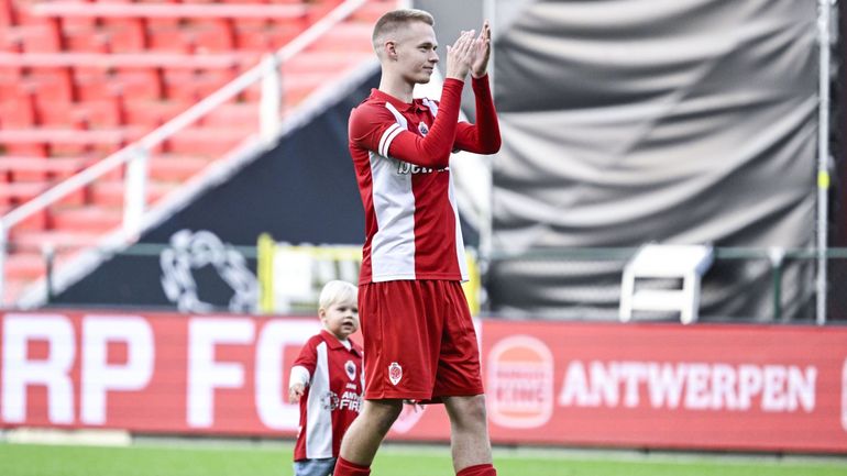 Le grand baptême du feu aura bien lieu : Arthur Vermeeren remplace Leandro Trossard chez les Diables Rouges