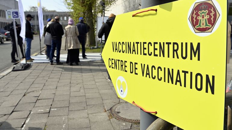 Le taux de vaccination reste bas dans certaines communes bruxelloises : quelles sont les solutions envisagées ?