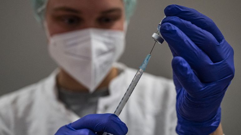 Vaccin contre le Coronavirus : la 4ème dose est-elle utile et pour qui ?