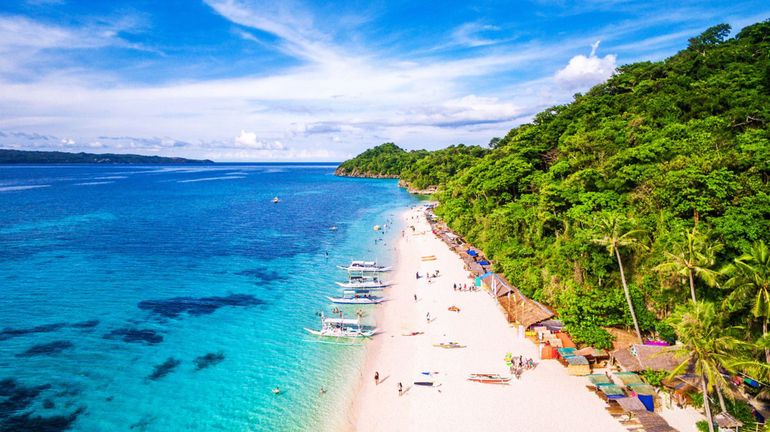 Après 20 mois de fermeture, les Philippines s'apprêtent à accueillir les touristes d'une quarantaine de pays 