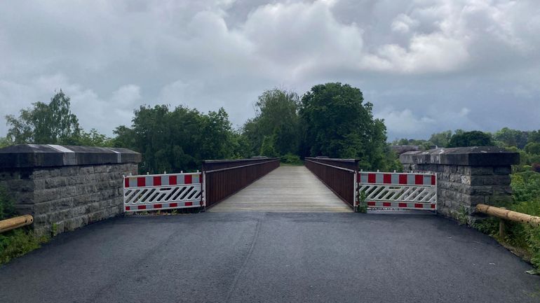 Seneffe: la passerelle qui ne mène nulle part