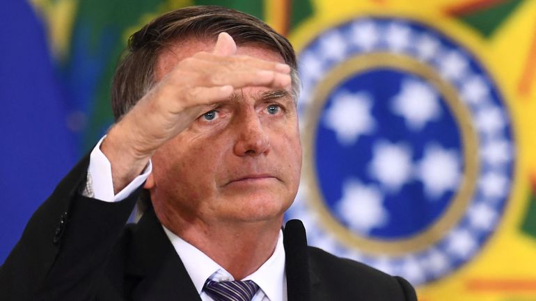 Brésil : le président Bolsonaro remanie la moitié de son gouvernement