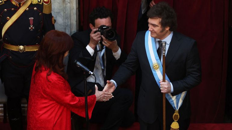 Argentine : trois semaines après sa victoire électorale, l'ultralibéral Javier Milei investi président