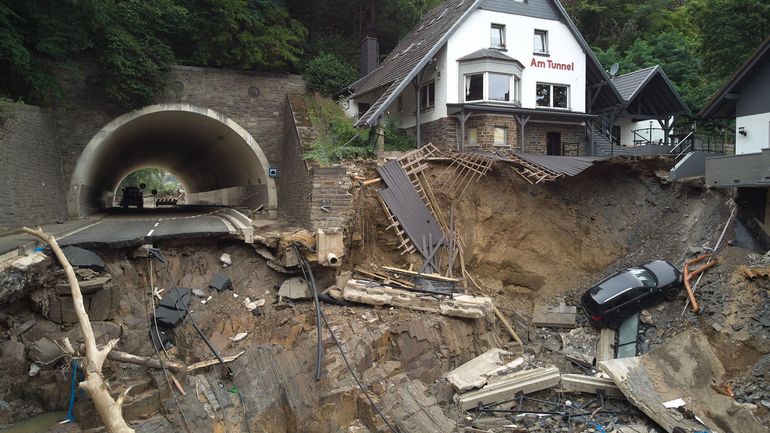Inondations : le coût des dégâts dépassera 26 milliards d'euros en Allemagne, selon le ministre président de Rhénanie du Nord-Wesphalie Armin Laschet