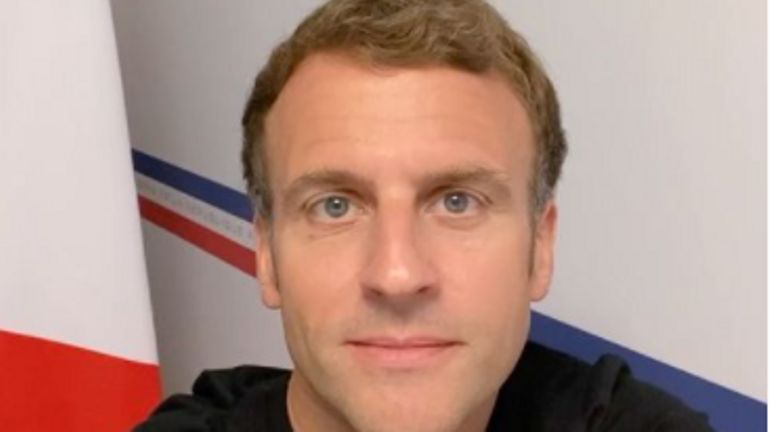 France : après les manifestations, Emmanuel Macron défend le pass sanitaire sur les réseaux sociaux