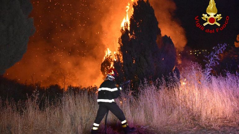 Pic de chaleur en Italie : les pompiers face à plus de 500 incendies