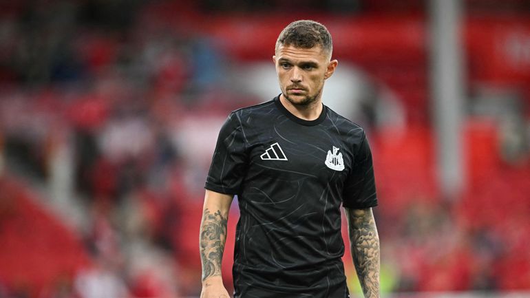 Une chaussure différente à chaque pied : les raisons du choix étonnant de Kieran Trippier en Premier League