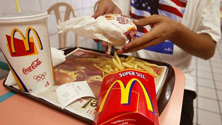 L'industrie alimentaire belge autoproclame un nouveau code pour la publicité sur la malbouffe visant les enfants de moins de 16 ans