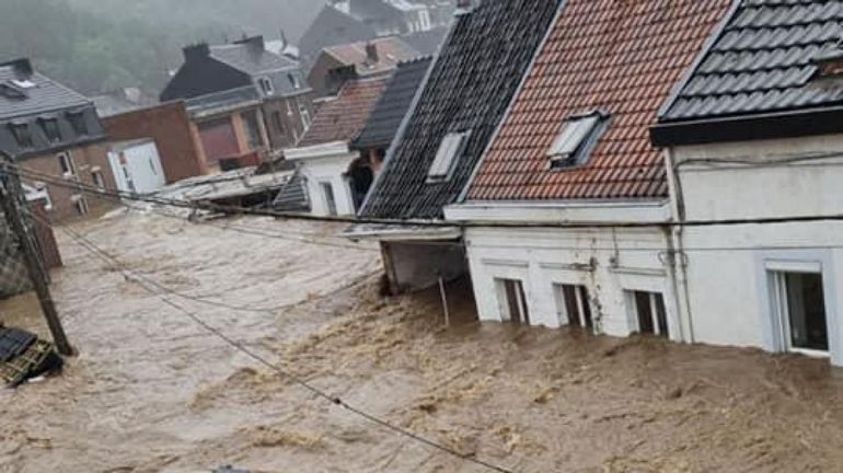 Revue de presse : comment lutter efficacement contre les inondations à court et à long terme ?