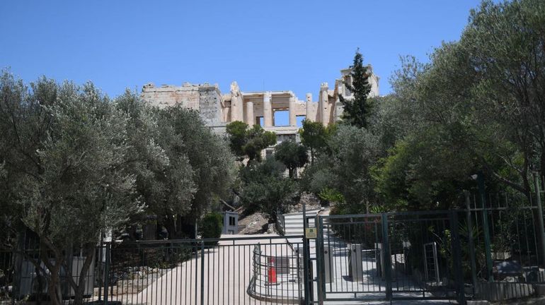 Grèce : sous une chaleur accablante, l'Acropole ferme ses portes au public