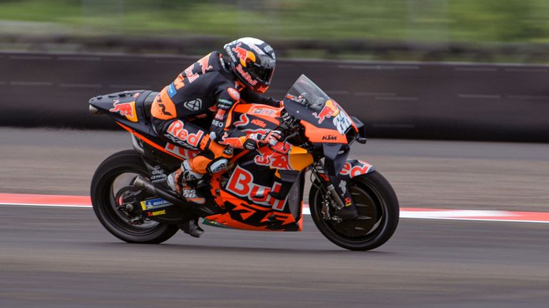 Miguel Oliveira remporte un Moto GP d'Indonésie retardé et raccourci par la pluie