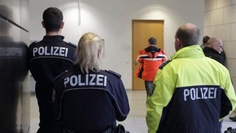 Allemagne : la décision de la Cour constitutionnelle sur la mort d'un demandeur d'asile vivement critiquée