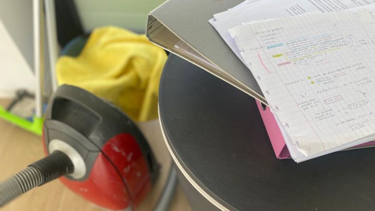 Les étudiants en kot face à une réalité pendant la session d'examens : faire le ménage et la cuisine, cela prend du temps