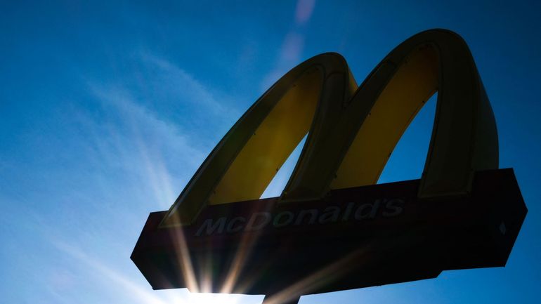Etats-Unis : un mort et des dizaines de malades à cause d'une bactérie dans des hamburgers de McDonald's
