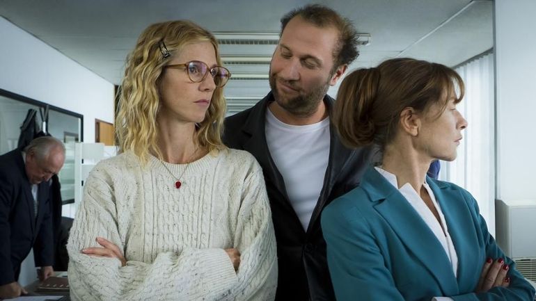 "Tip Top" : une comédie jouissive avec François Damiens, Isabelle Huppert et Sandrine Kiberlain