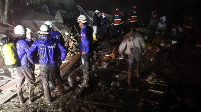 Équateur : un glissement de terrain fait au moins onze morts