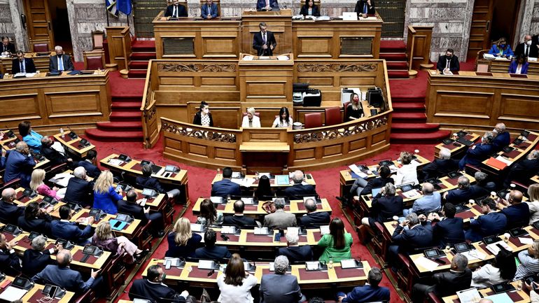 Le Parlement grec va enquêter sur le scandale des écoutes