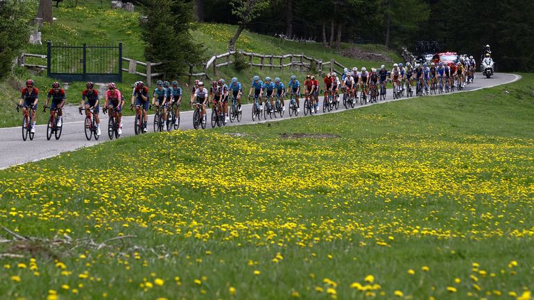 Giro 2022 : suivez la 18e étape... vers un duel de sprinteurs ? (Direct commenté 13H50)