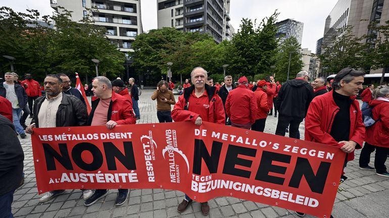 Manifestations de la FGTB contre l'austérité : 300 militants rassemblés à Bruxelles, 500 à Namur, des dizaines à Liège