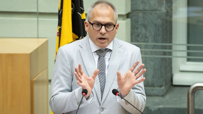 Le ministre flamand du Logement envisage d'exclure les sans papiers du marché locatif