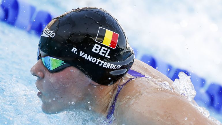 Roos Vanotterdijk, 18 ans, améliore son record de Belgique du 50m dos, son 7e record en trois jours!