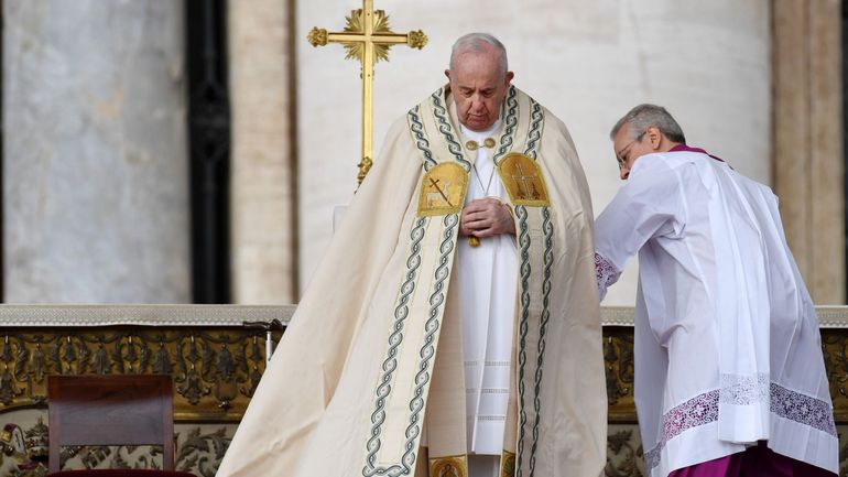 Le pape François prie pour les victimes d'une 