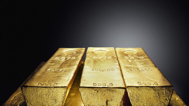 Le prix de l'or atteint son plus bas niveau depuis fin 2021