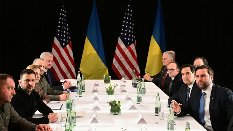 Guerre en Ukraine : J.D. Vance assure à Volodymyr Zelensky chercher 