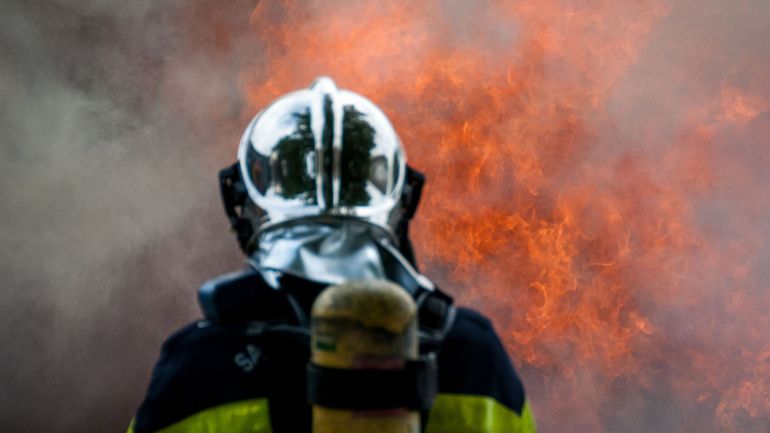 Sept enfants et leur mère décèdent dans un incendie dans le nord de la France