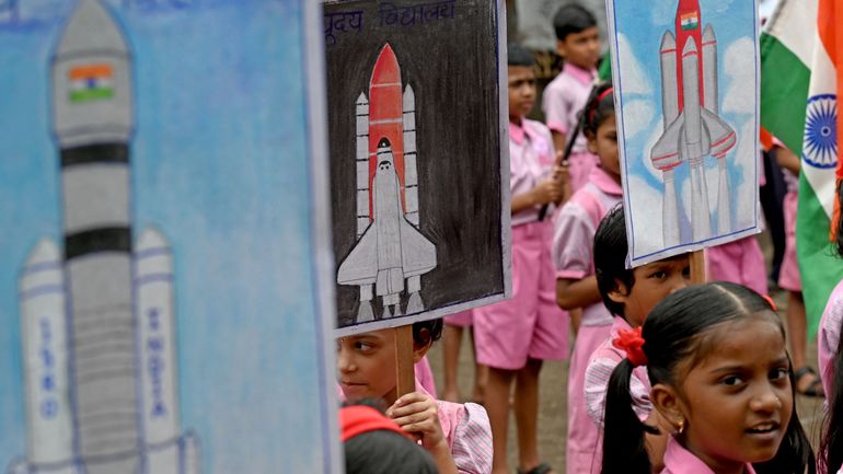 Espace : la sonde Chandrayaan-3 a aluni avec succès, l'Inde devient officiellement une puissance spatiale